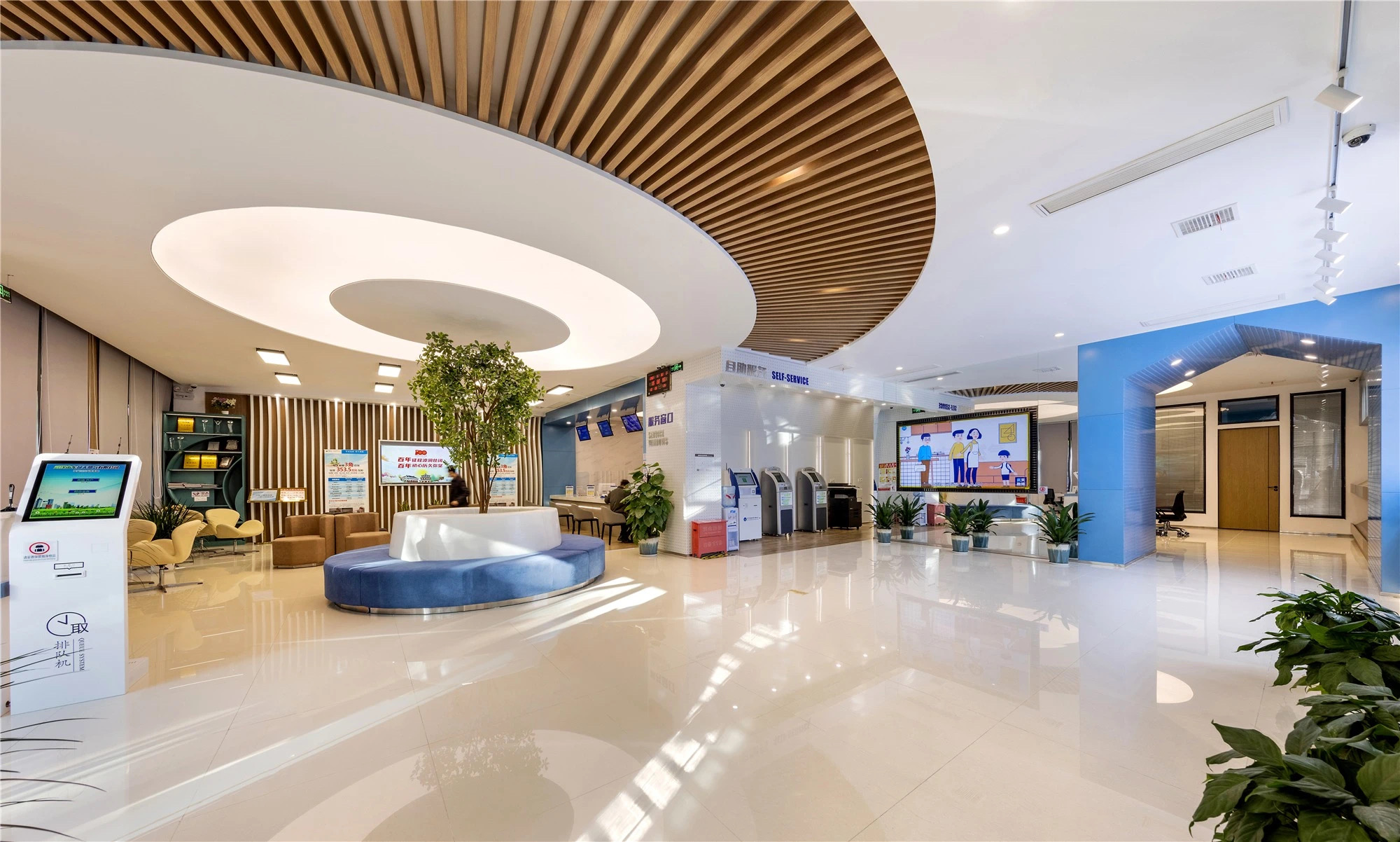 【案例賞析】武漢市車都天然氣營業(yè)廳完工實(shí)景展示，開放多元，活力共享！(圖6)