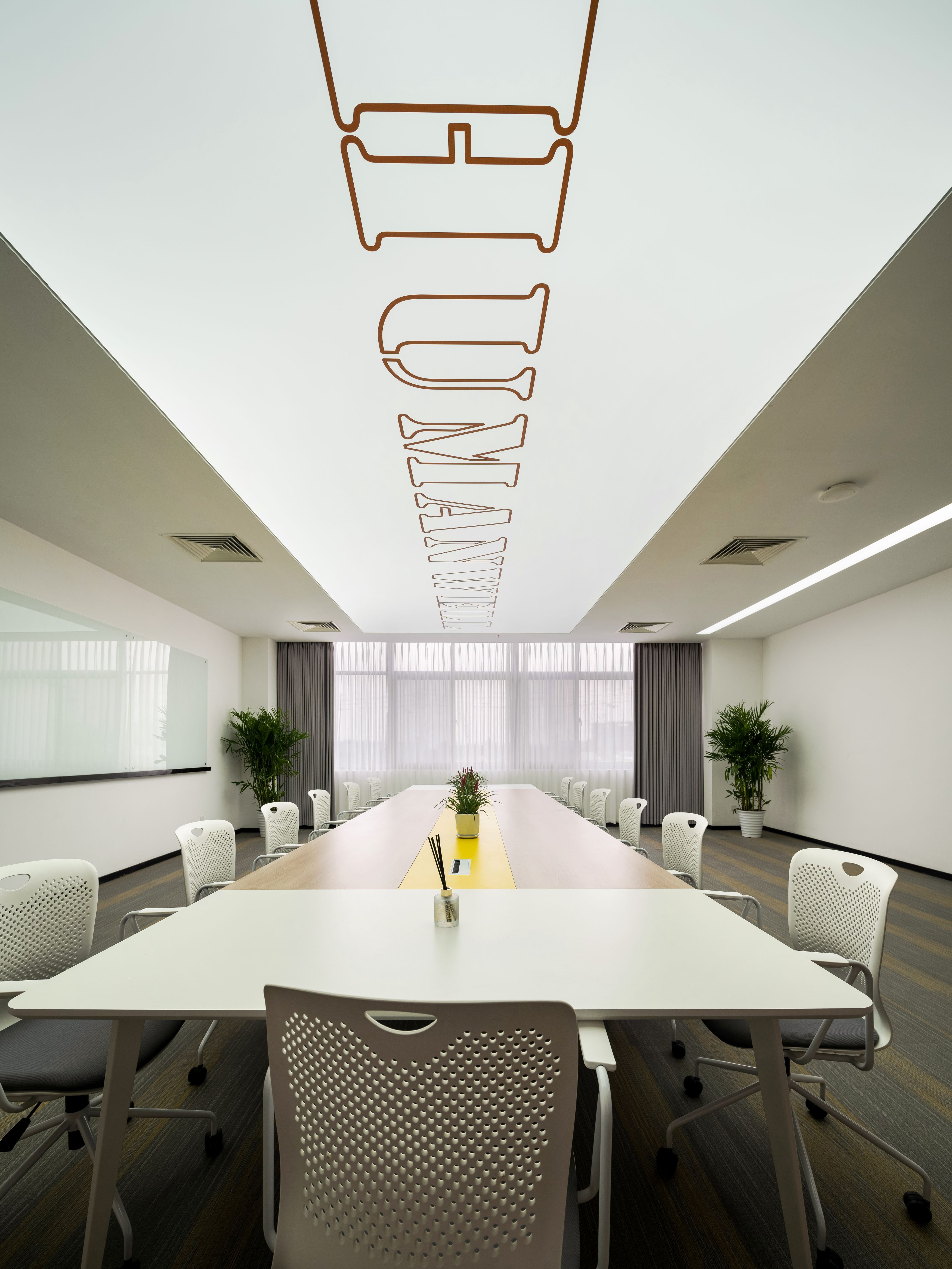 【完工案例】人福醫藥黃岡總部辦公室裝修完工！(圖5)