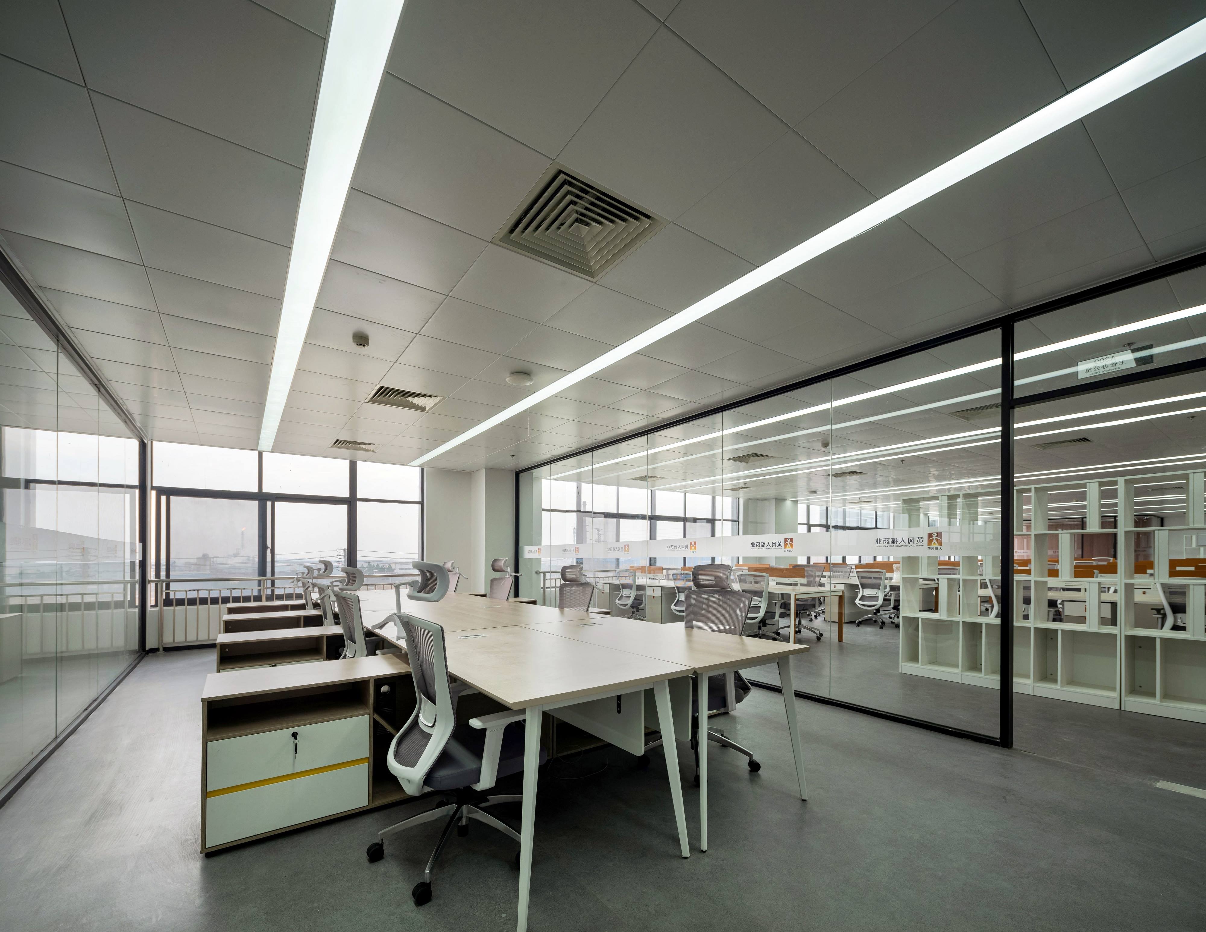 【完工案例】人福醫藥黃岡總部辦公室裝修完工！(圖4)