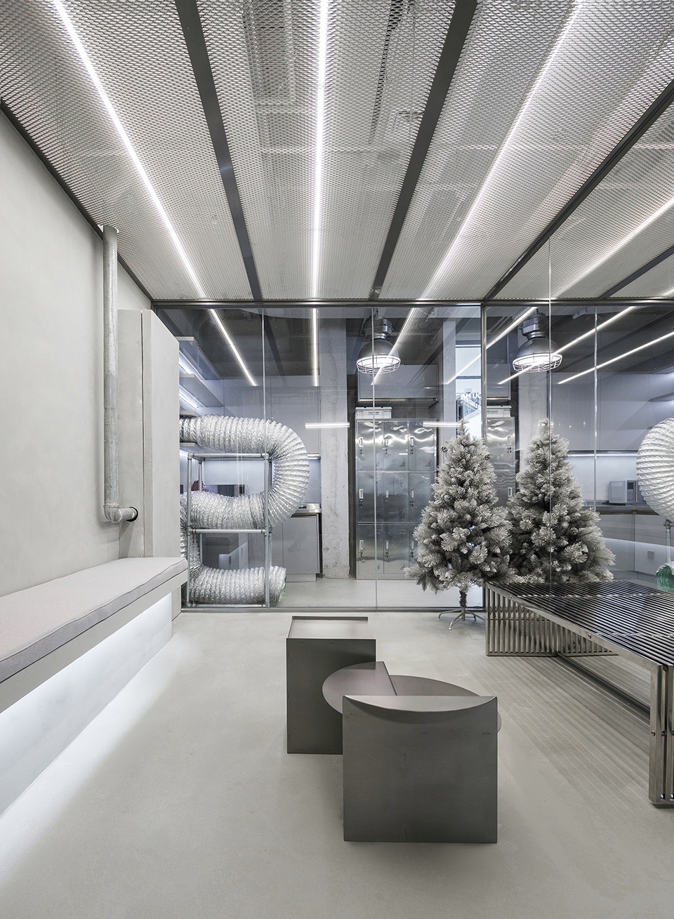 辦公室裝修設(shè)計(jì),粗狂的線(xiàn)條走進(jìn)工業(yè)之美！(圖4)